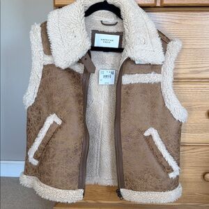 American Eagle Brown and Cream Sherpa Vest